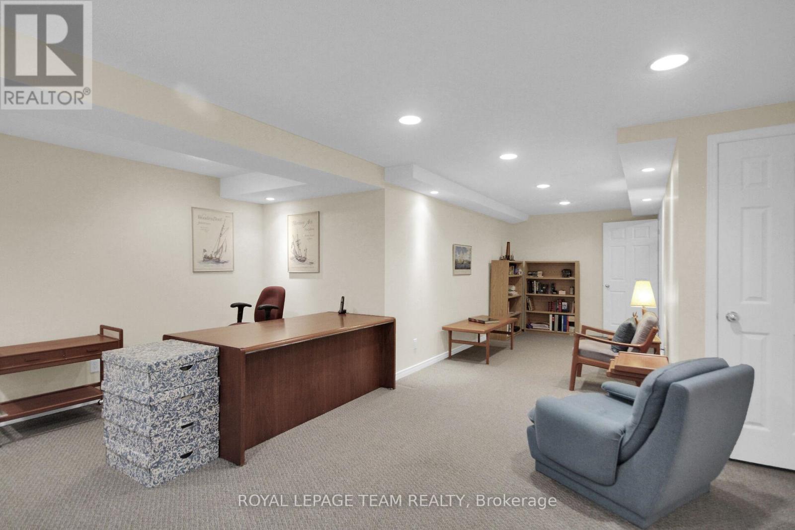 20 Grand Cedar Court