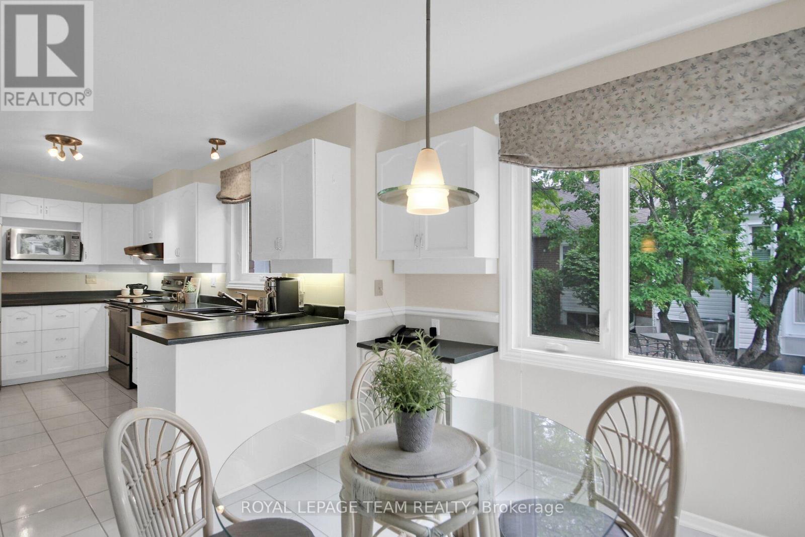 20 Grand Cedar Court