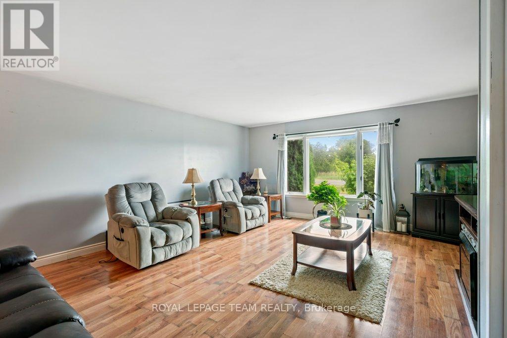 5466 County 8 Road