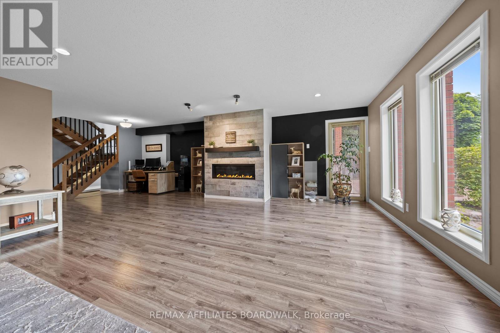 1700 Lakeshore Drive