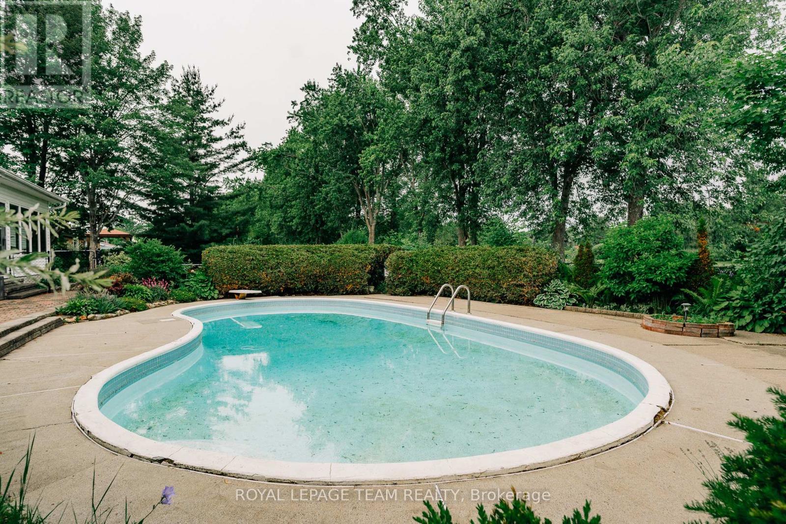1231 Fairway Drive