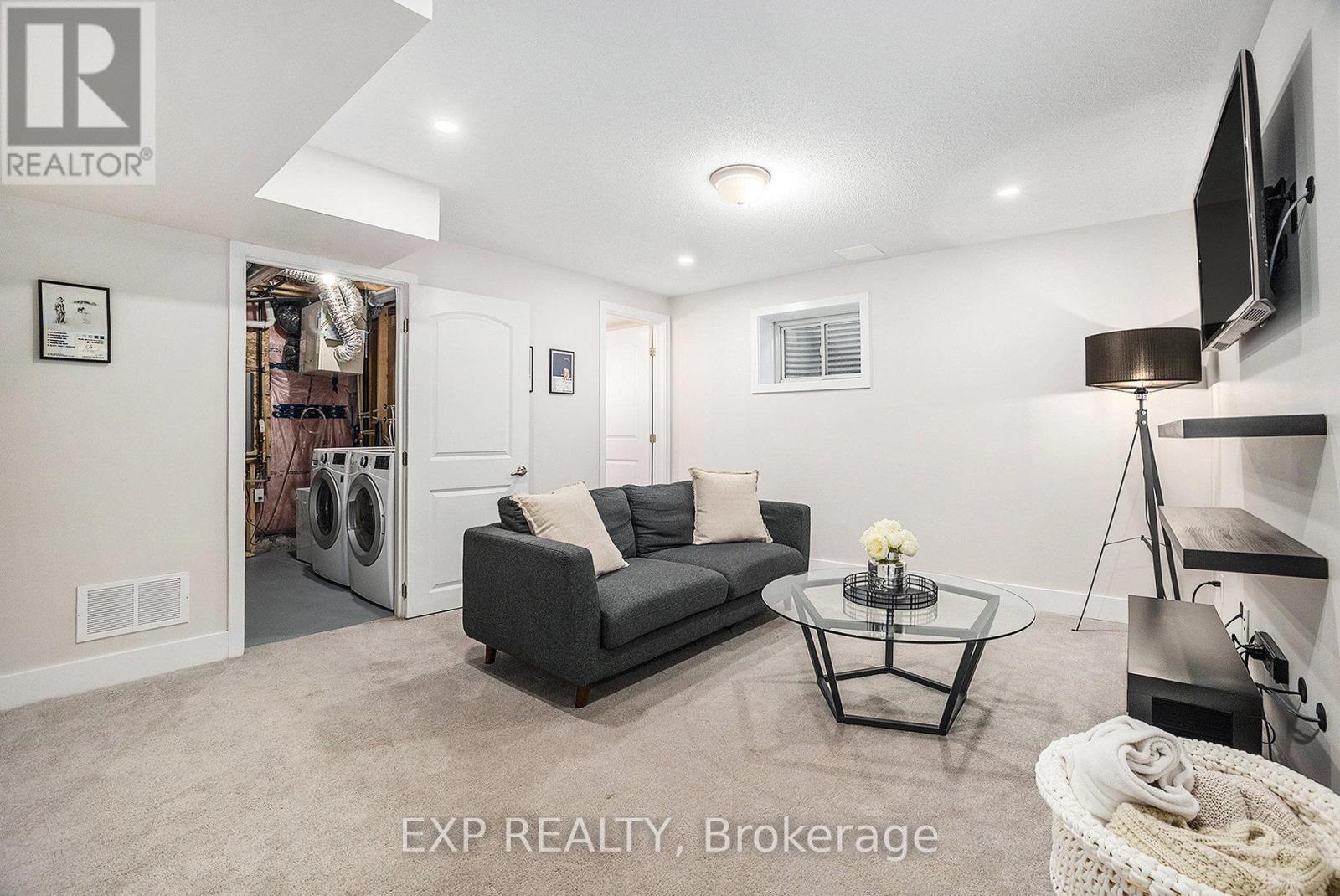 63 Pelham Crescent
