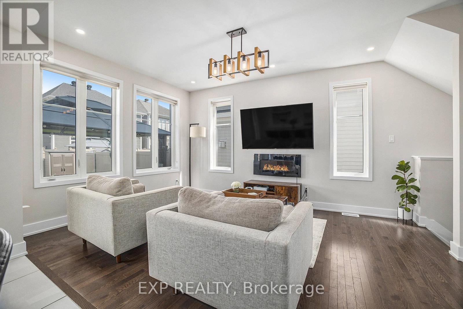 63 Pelham Crescent