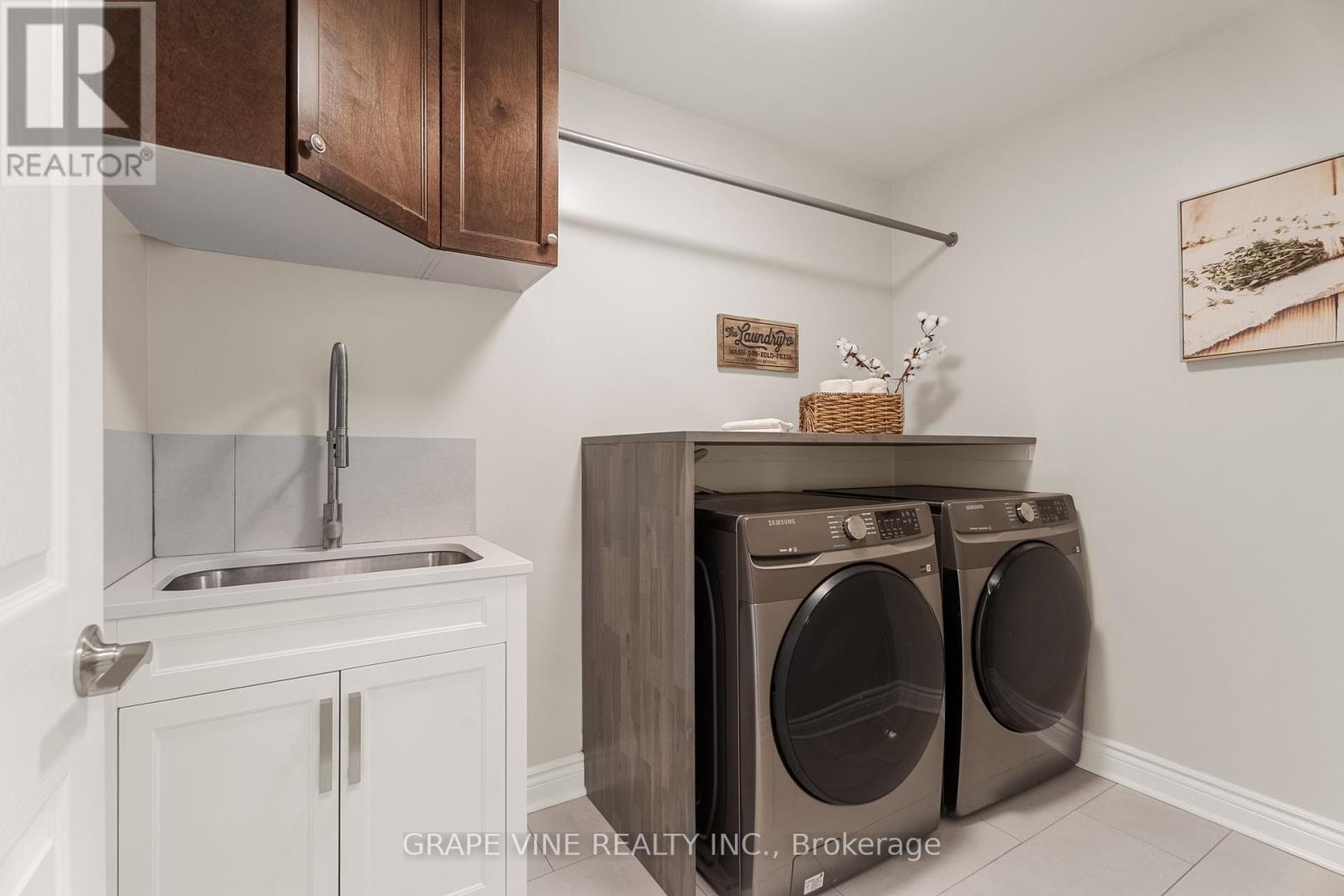 2634 Fallingwater Circle