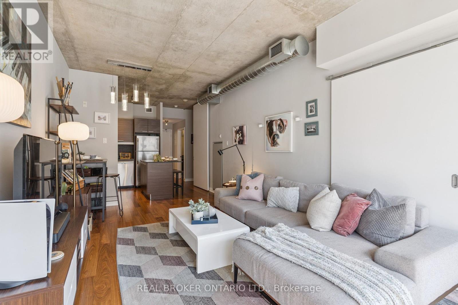623 - 349 Mcleod Street