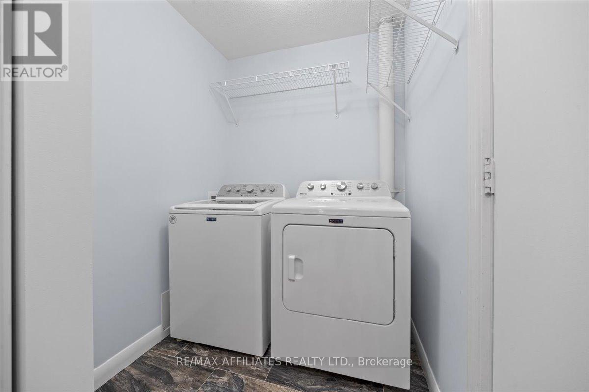- - 1244 Foxborough Private E