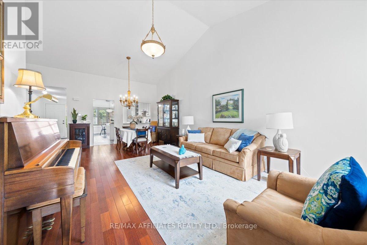 - - 1244 Foxborough Private E