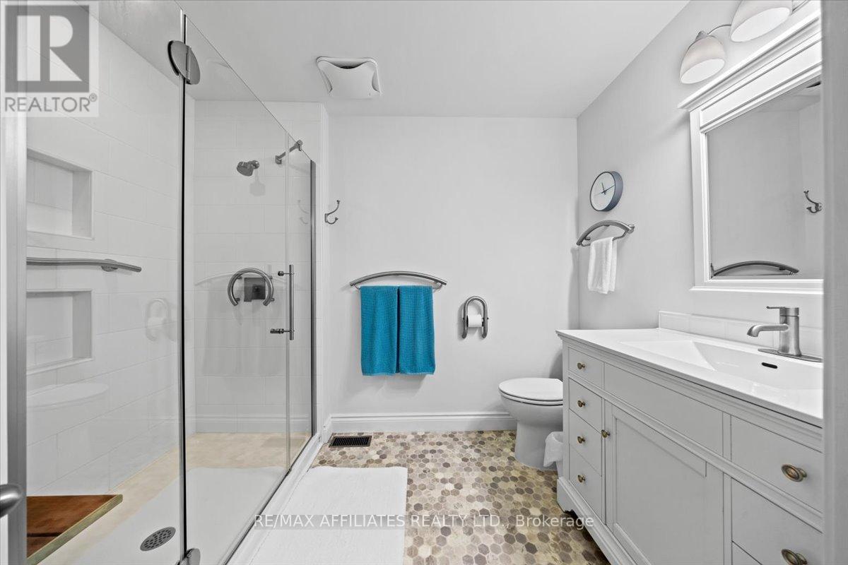 - - 1244 Foxborough Private E