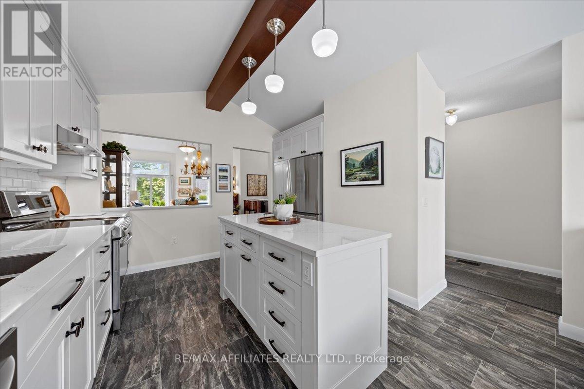 - - 1244 Foxborough Private E