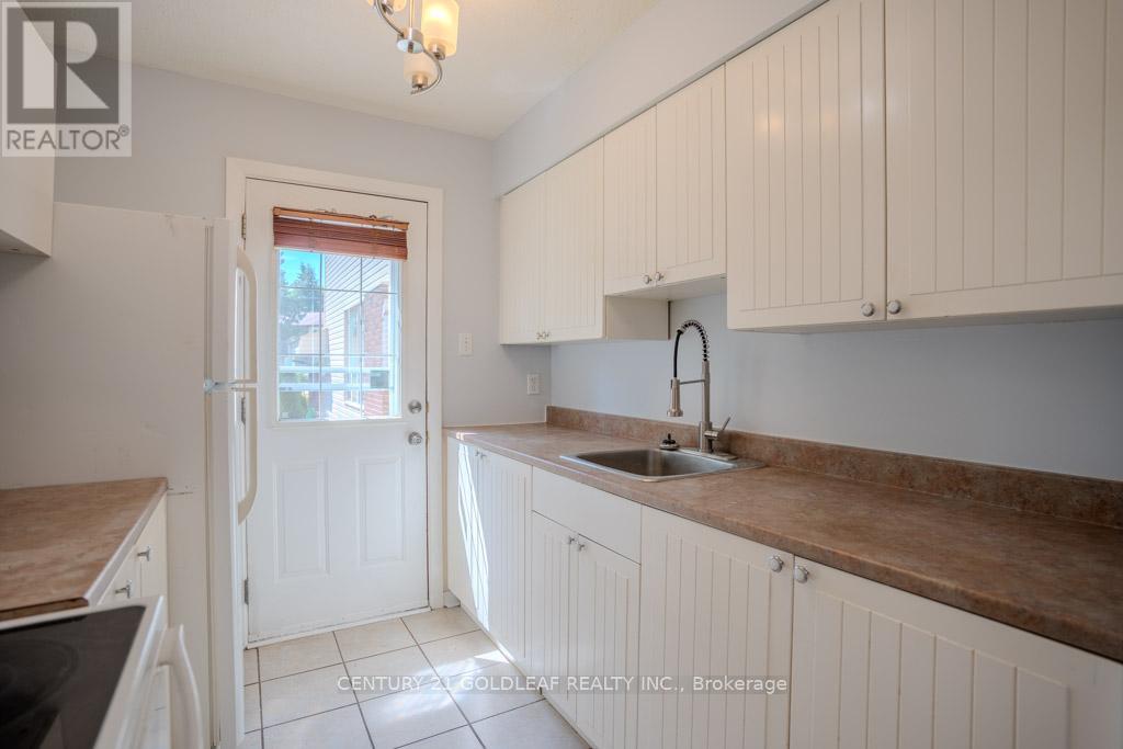 75 - 5 Sonnet Crescent