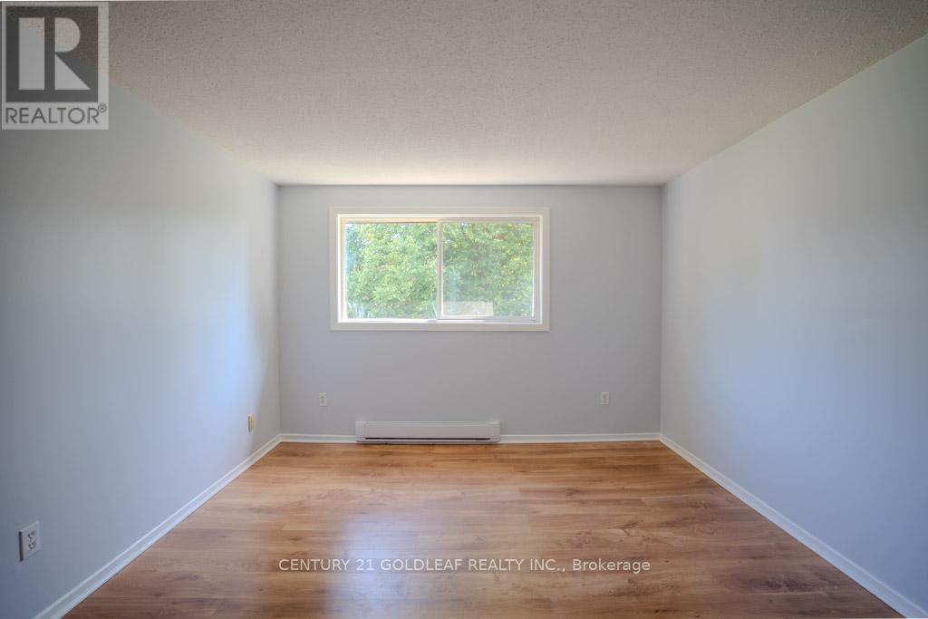 75 - 5 Sonnet Crescent