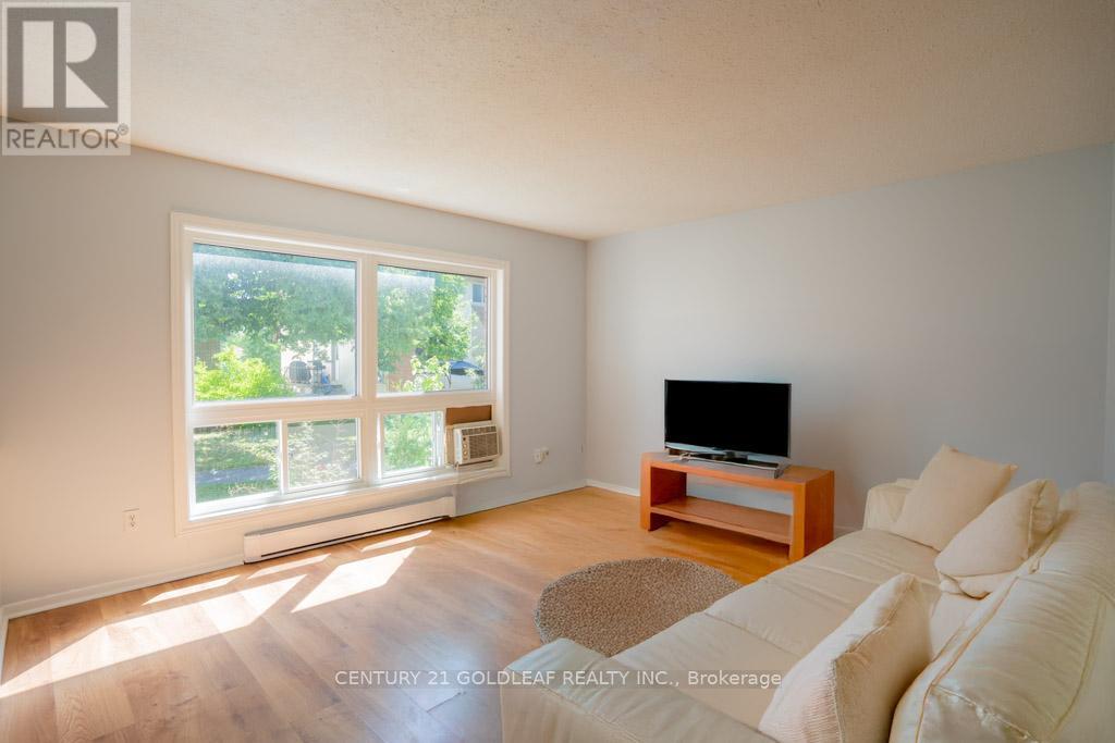 75 - 5 Sonnet Crescent