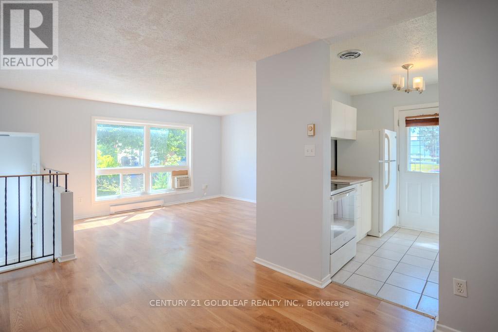 75 - 5 Sonnet Crescent