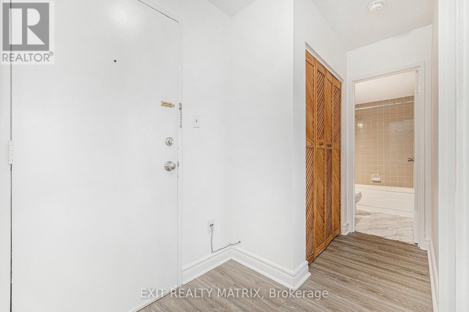 403c - 2041 Arrowsmith Drive