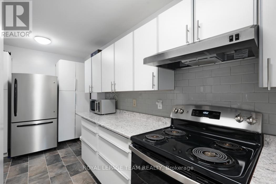 50 Hummingbird Crescent N