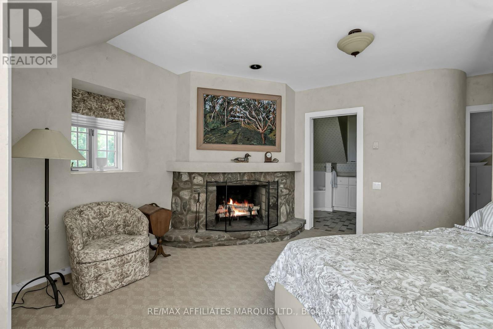 20824 South Service Road