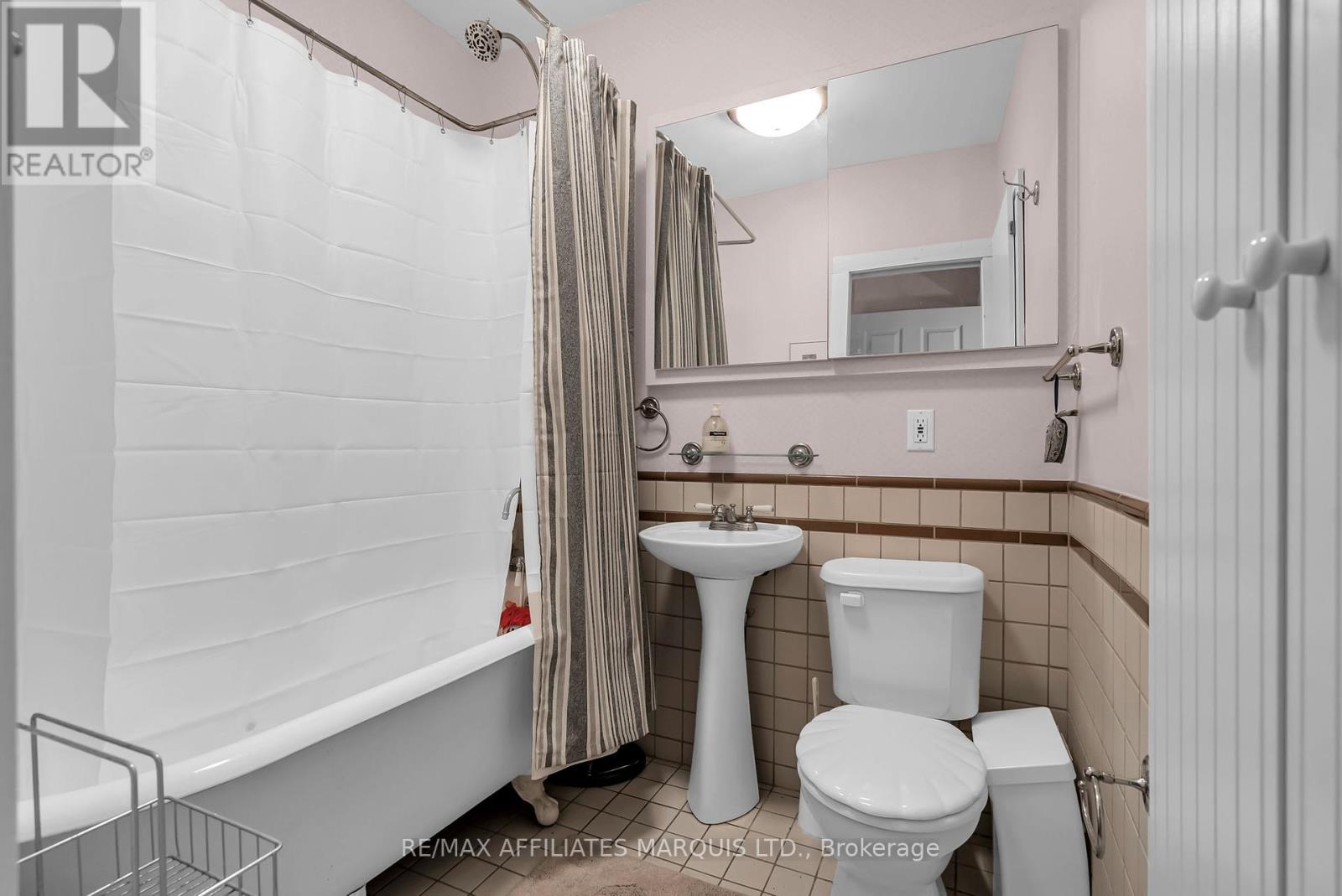 20824 South Service Road