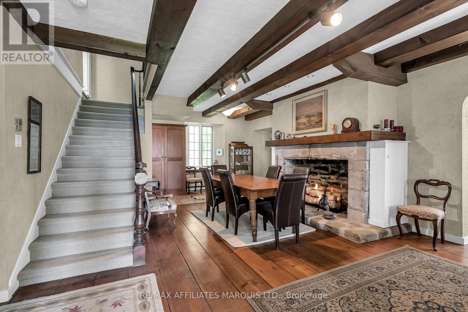 20824 South Service Road