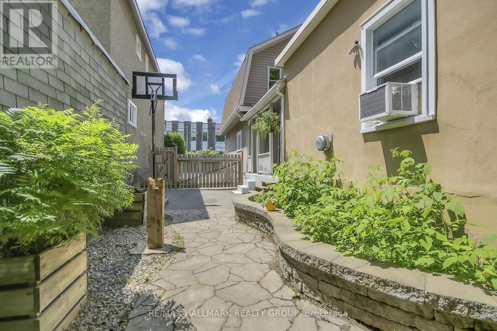 299 Parkdale Avenue