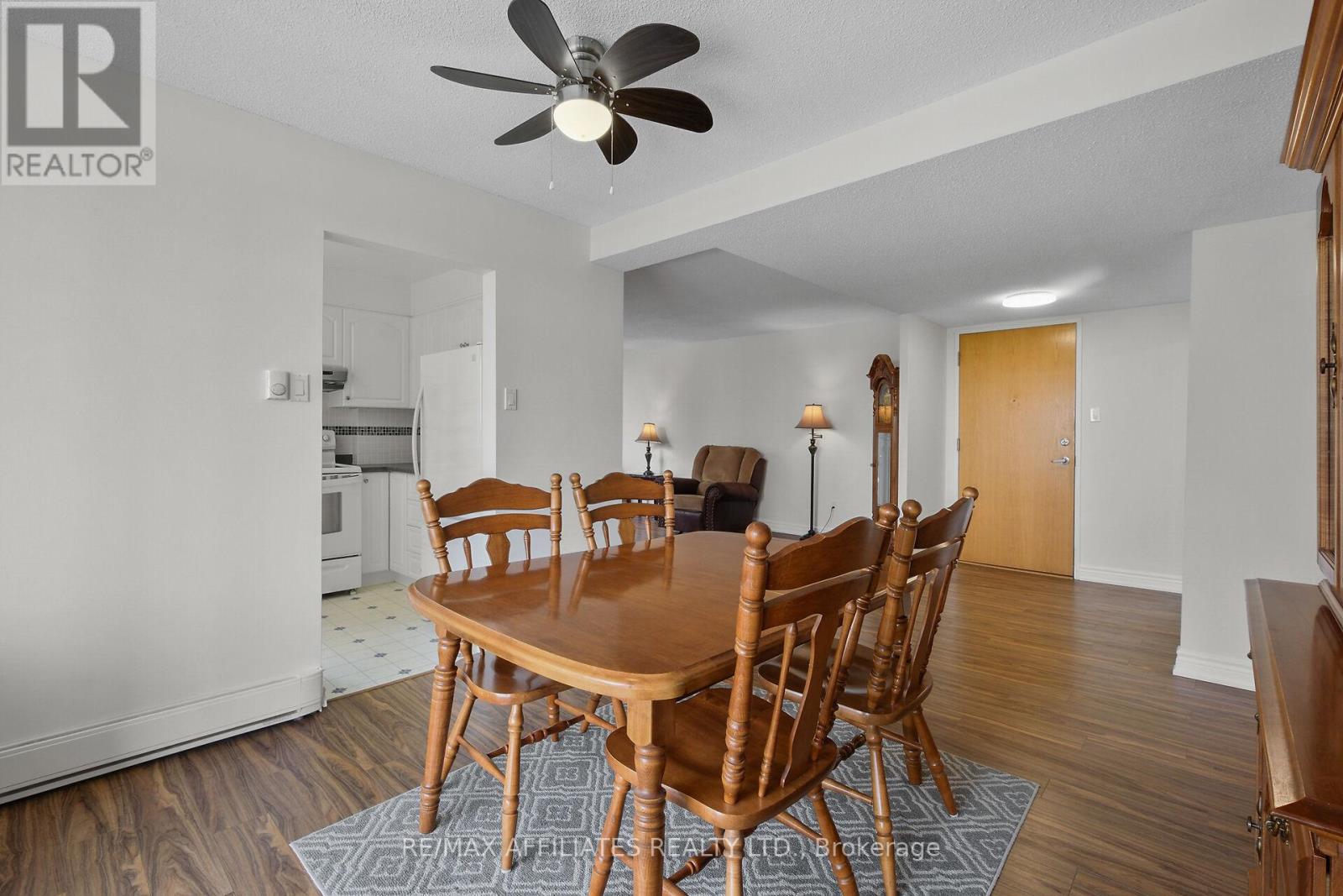 U1503 - 2759 Carousel Crescent