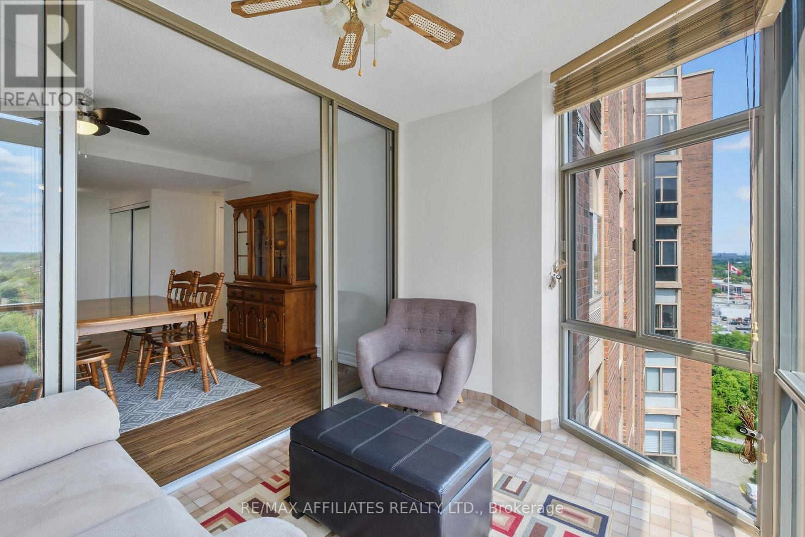 U1503 - 2759 Carousel Crescent