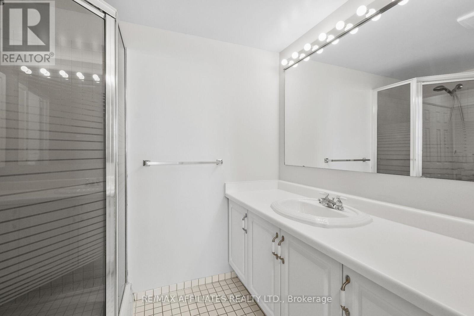 U1503 - 2759 Carousel Crescent