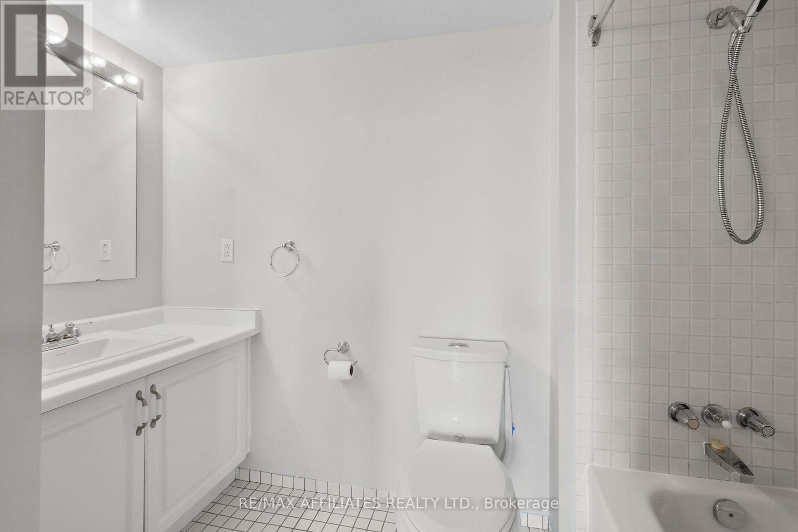 U1503 - 2759 Carousel Crescent