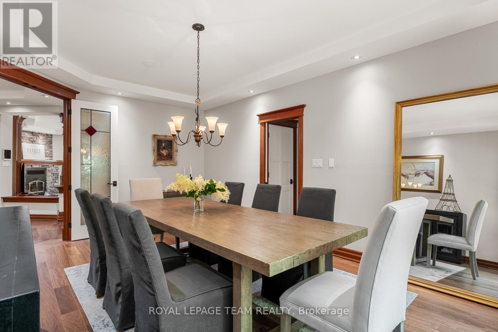 33 Marchbrook Circle