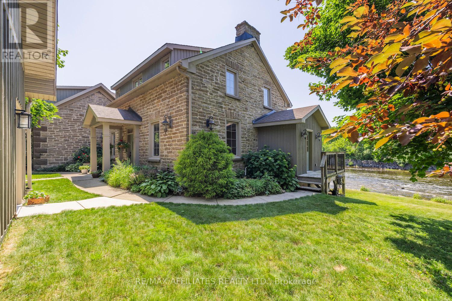 71 Mill Street