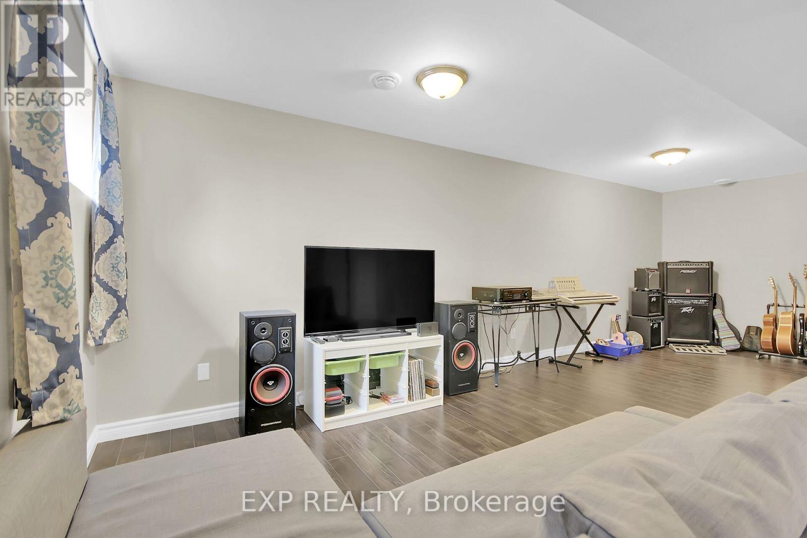 332 Finner Court