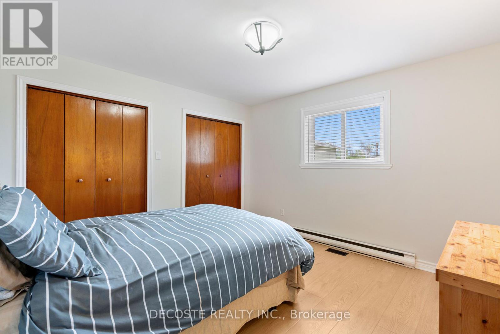 20330 Lochiel Road