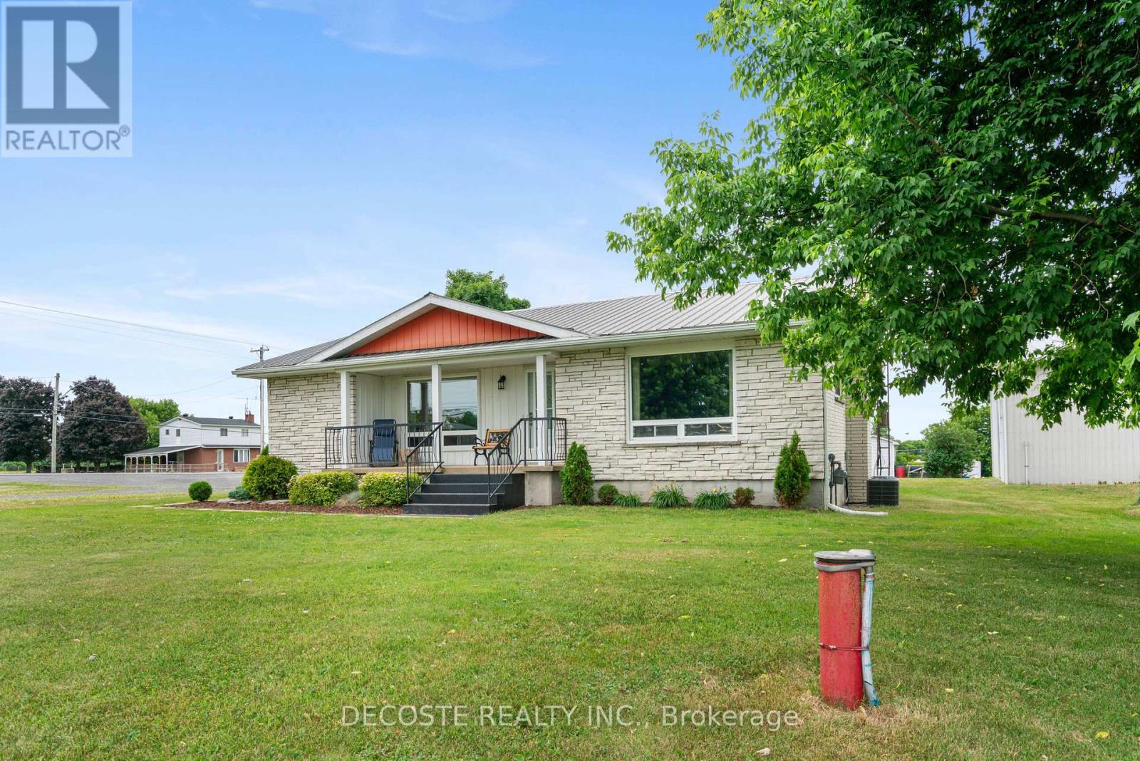 20330 Lochiel Road