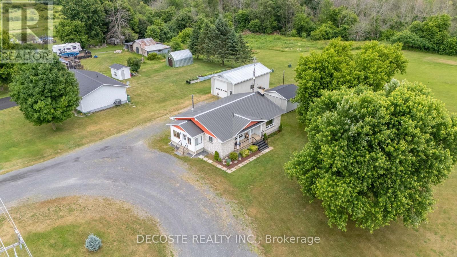 20330 Lochiel Road