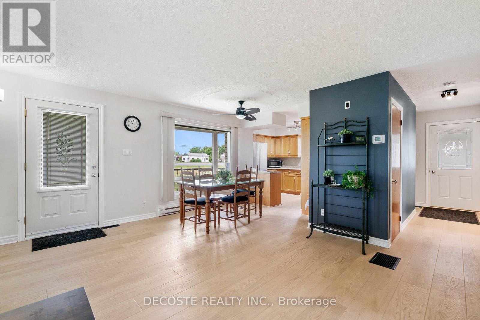 20330 Lochiel Road