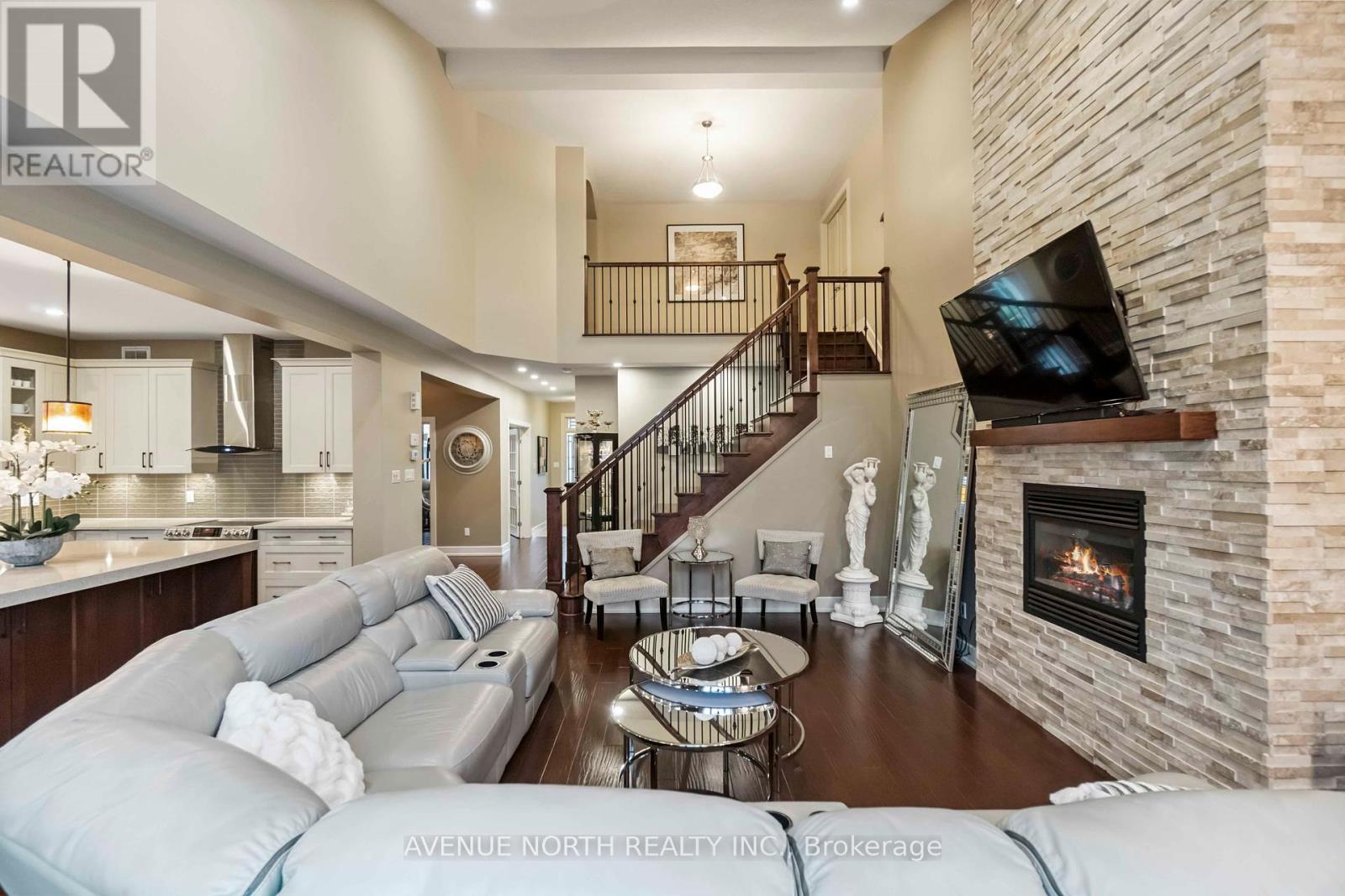 718 Bunchberry Way