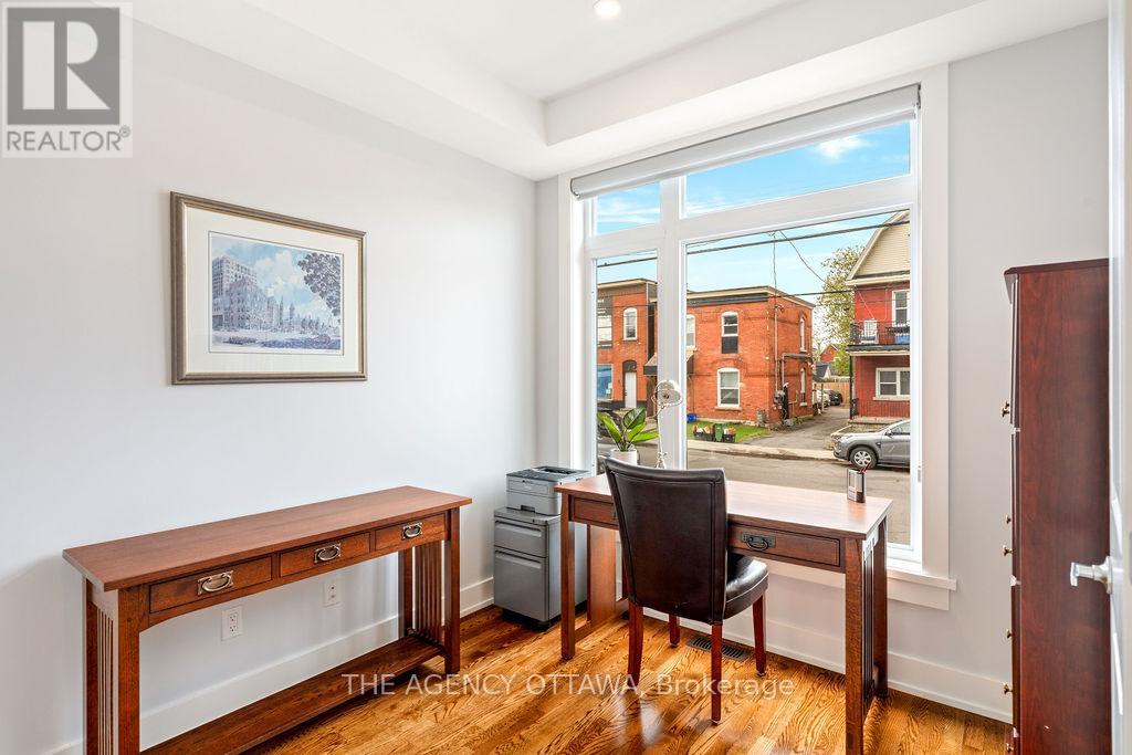353c Booth Street
