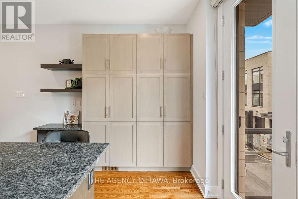 353c Booth Street