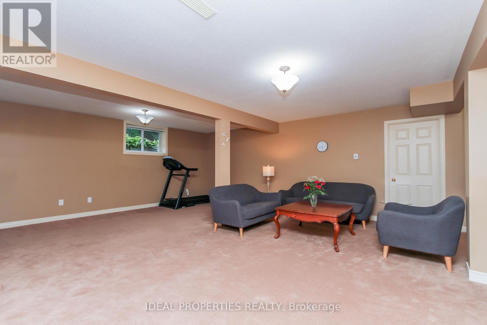 208 Pine Ridge Drive
