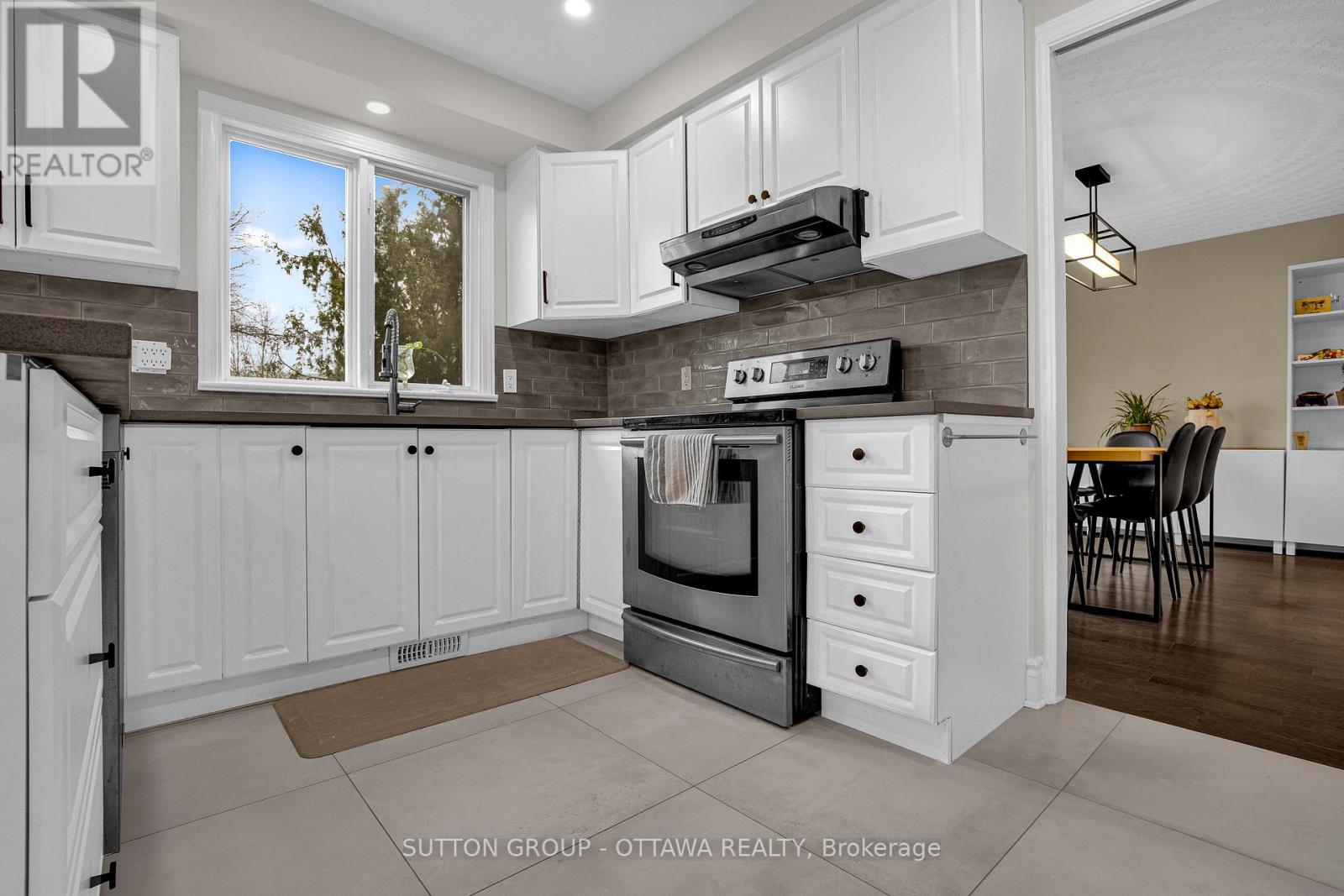 13 Weatherwood Crescent