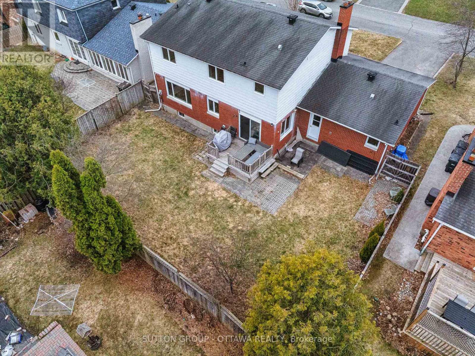 13 Weatherwood Crescent