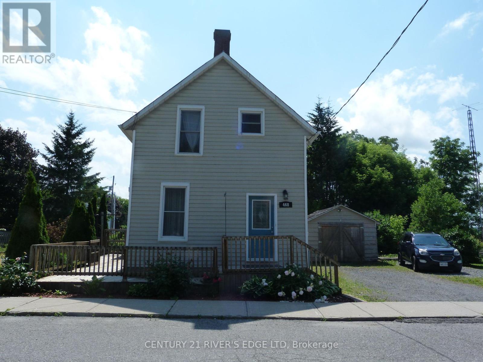 468 Gladstone Street N