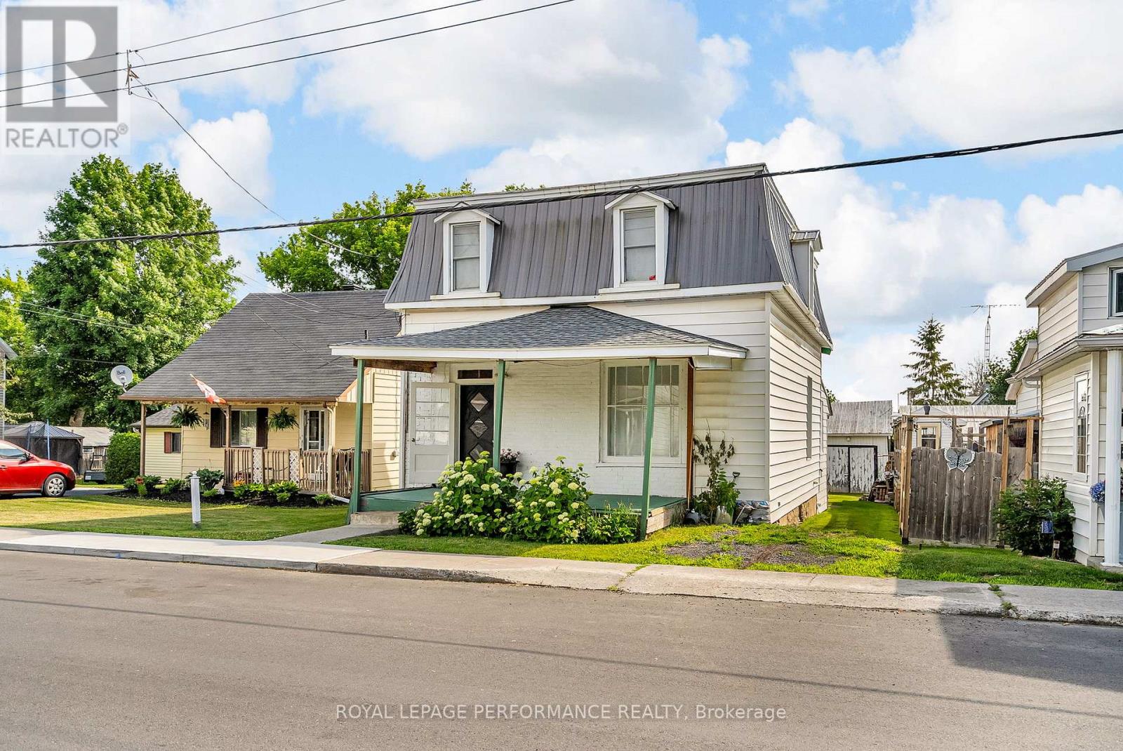 149 Dominion Street S