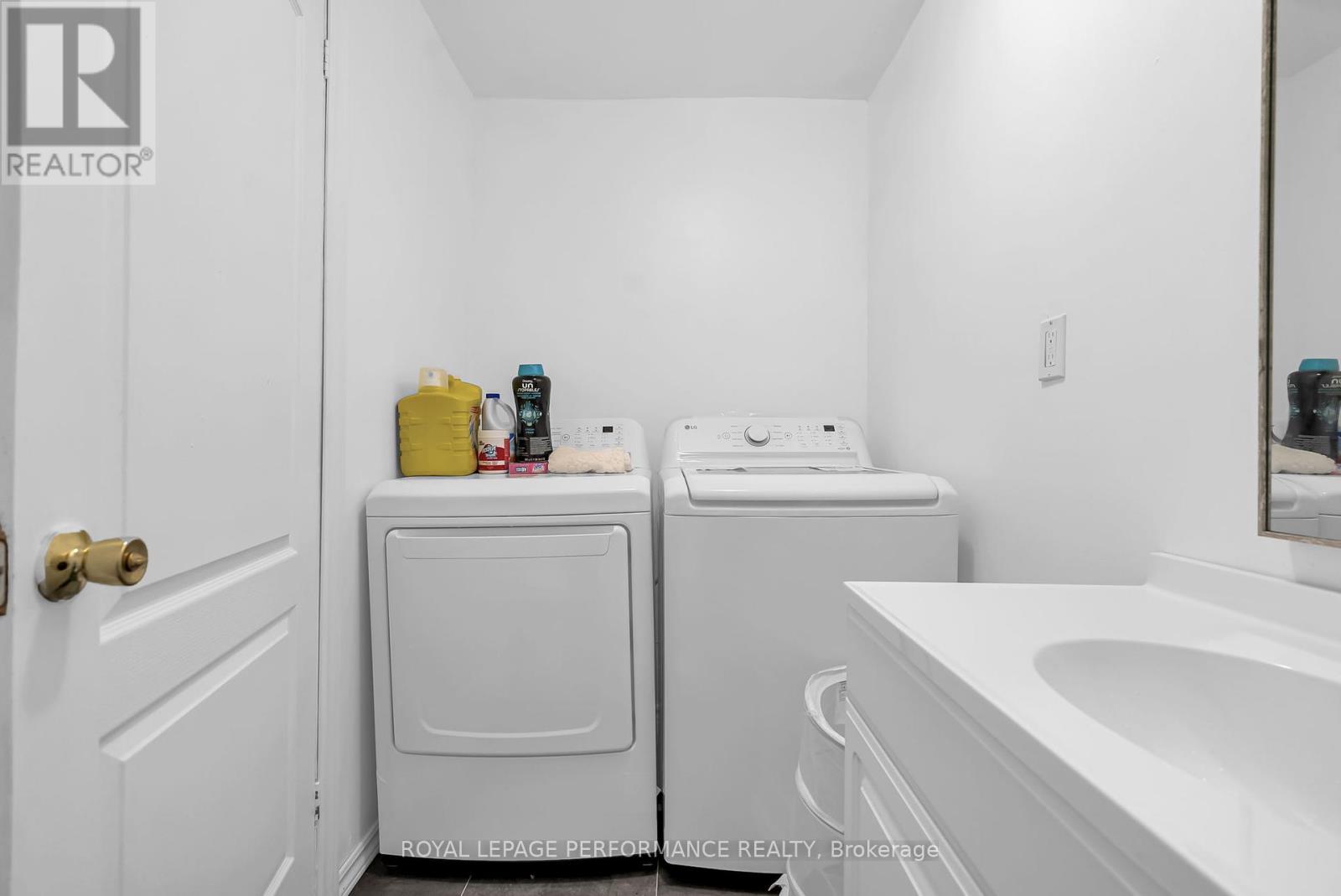 149 Dominion Street S