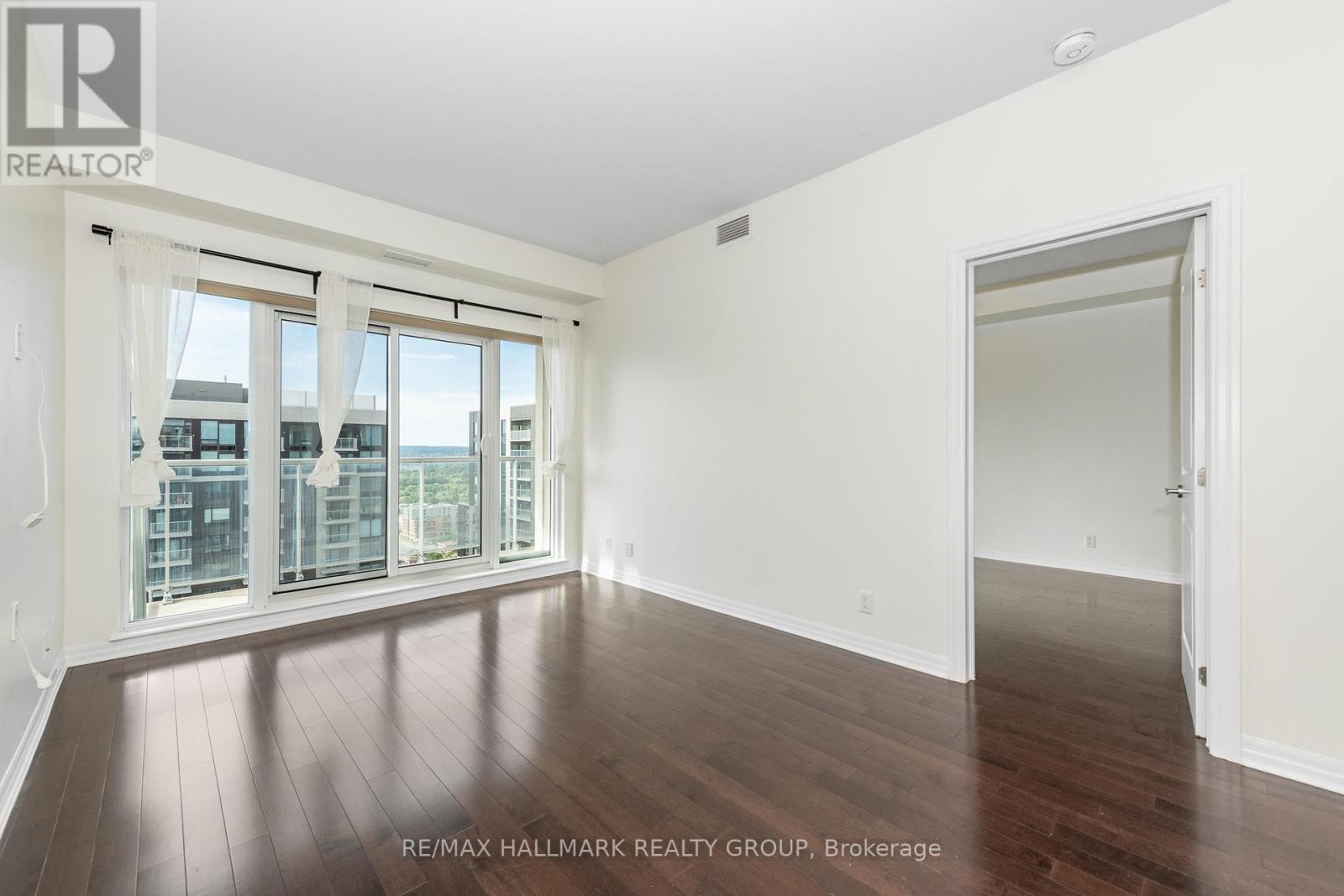 2702 - 242 Rideau Street, Unit Ph1