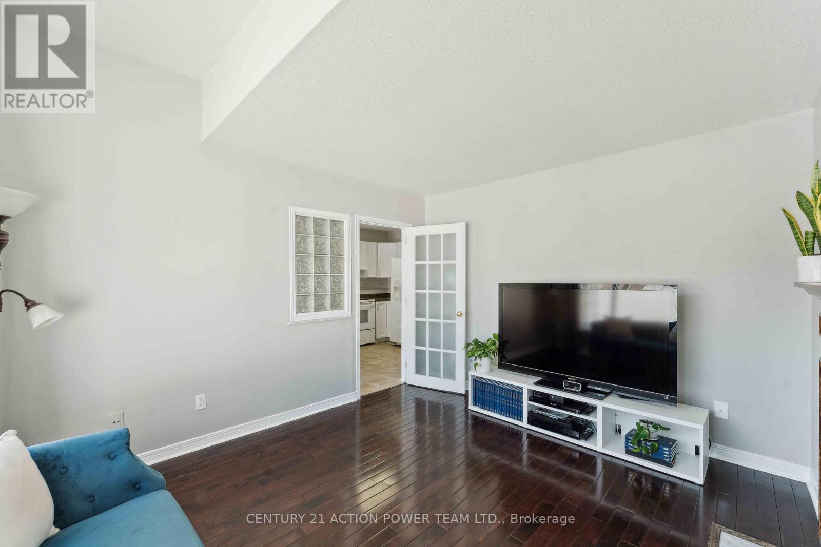 13 Avonhurst Avenue
