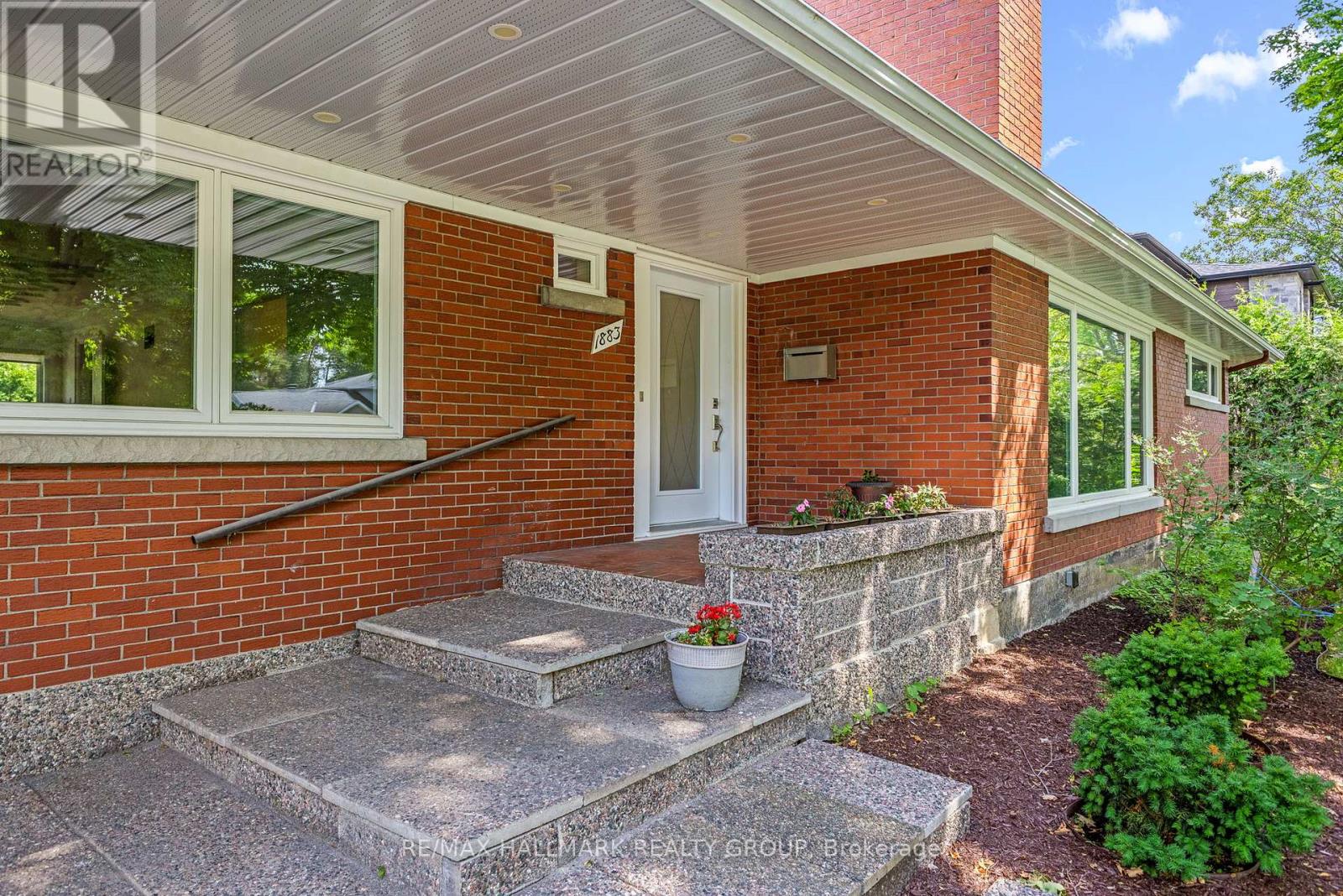 1883 Barnhart Place