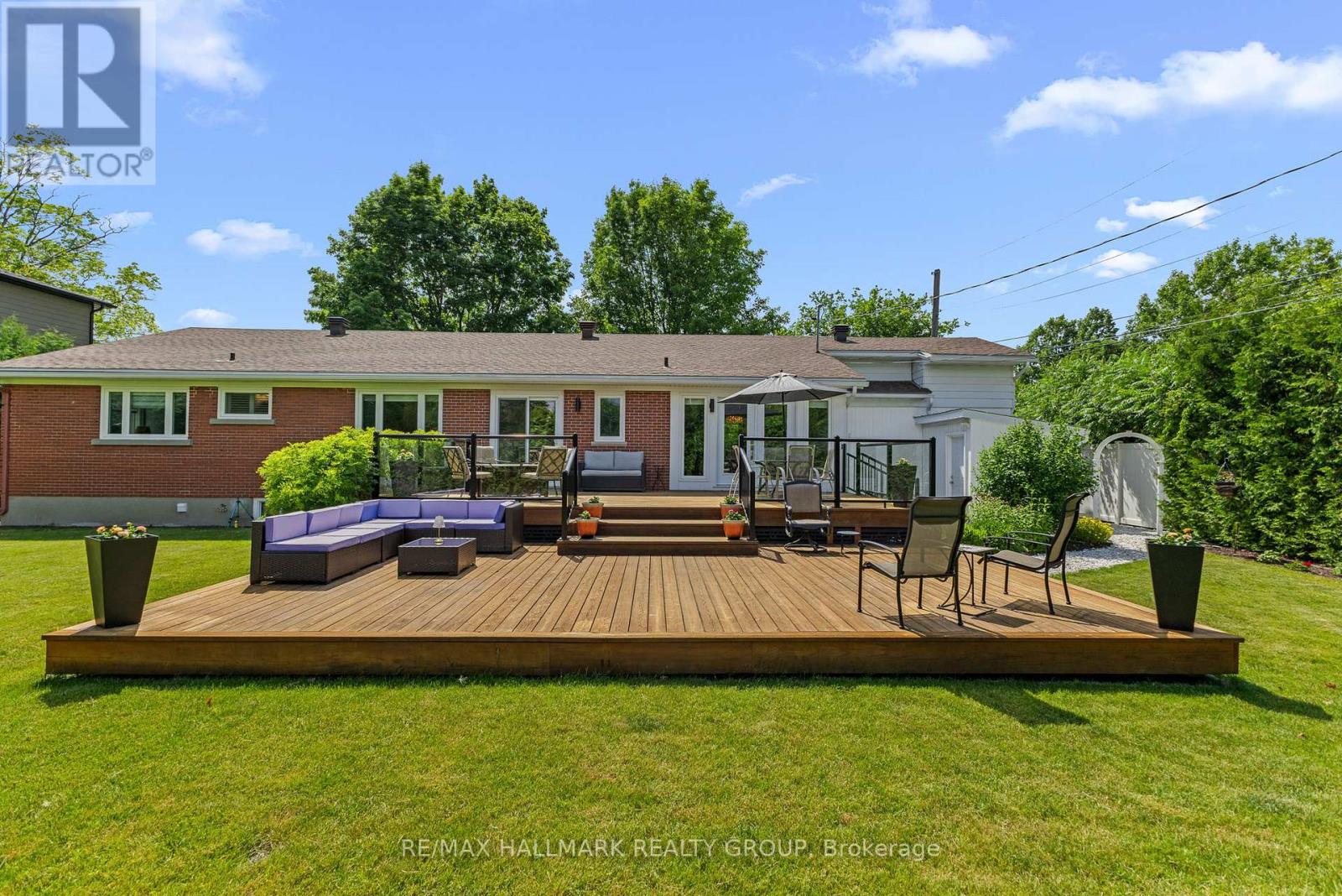 1883 Barnhart Place