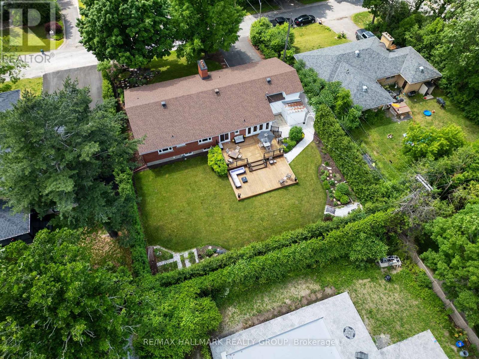 1883 Barnhart Place