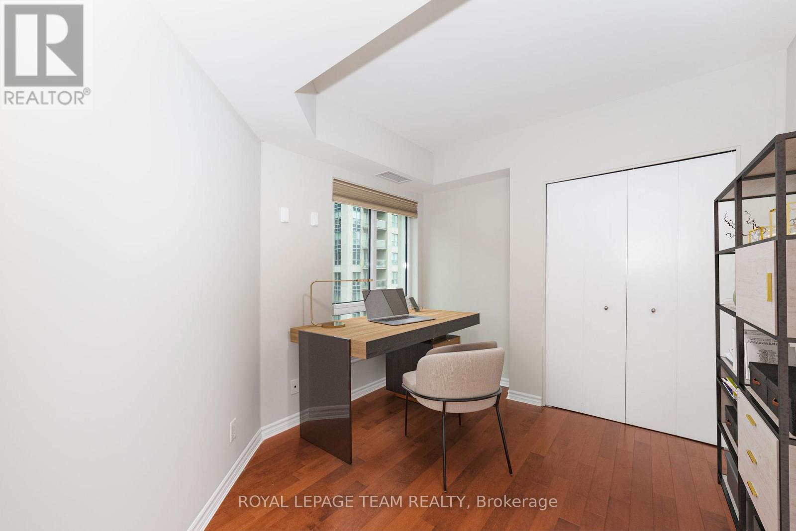 1404 - 234 Rideau Street