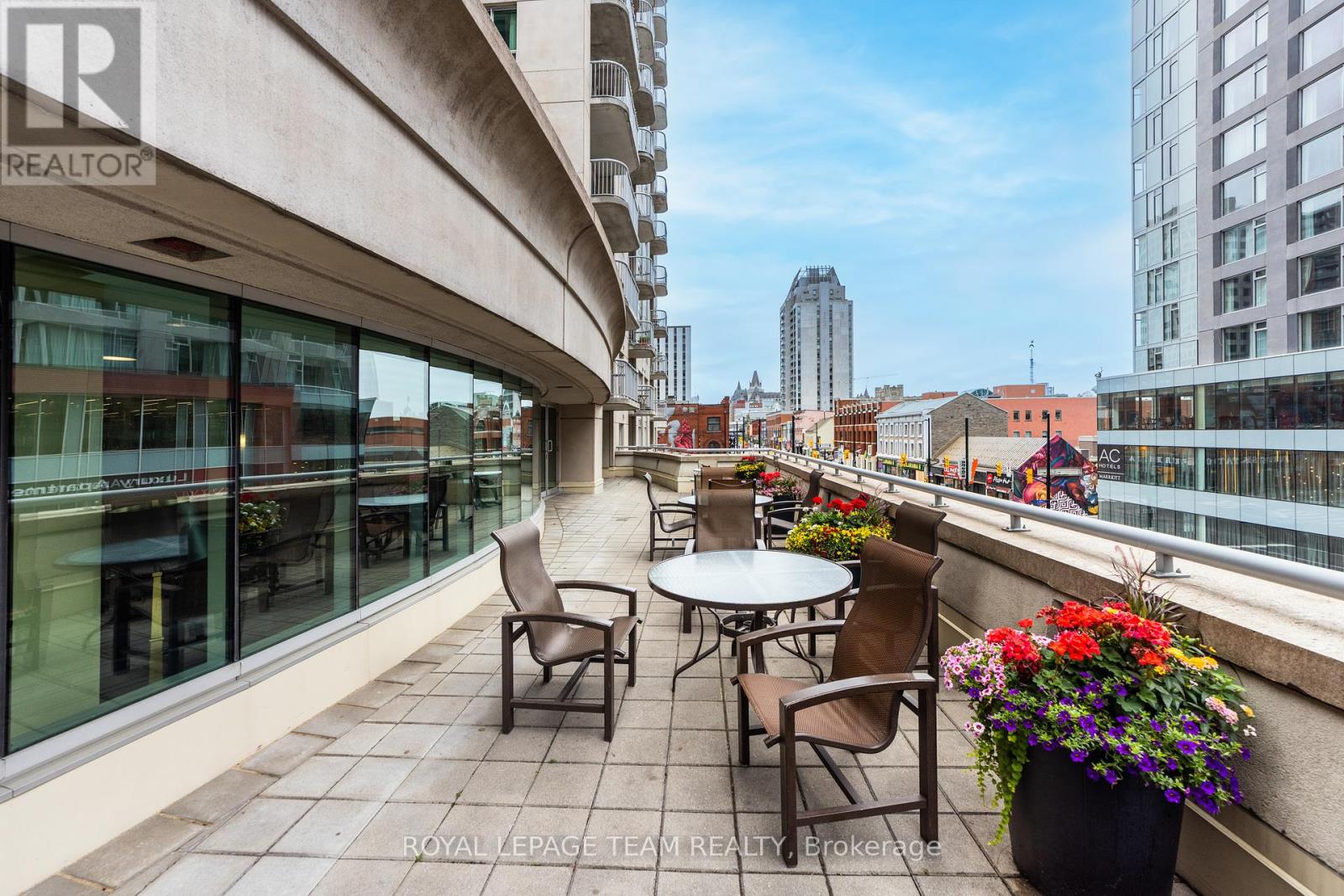 1404 - 234 Rideau Street